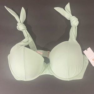 Shade and shore bikini top- 34DD